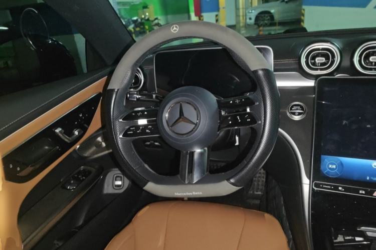 Used Mercedes-Benz CLE 2025 CLE 300 4MATIC Dynamic Coupe Steering Wheel