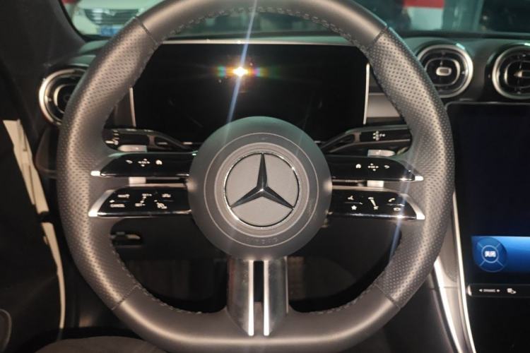 Used Mercedes-Benz CLE 2025 CLE 300 4MATIC Luxury Coupe Steering Wheel