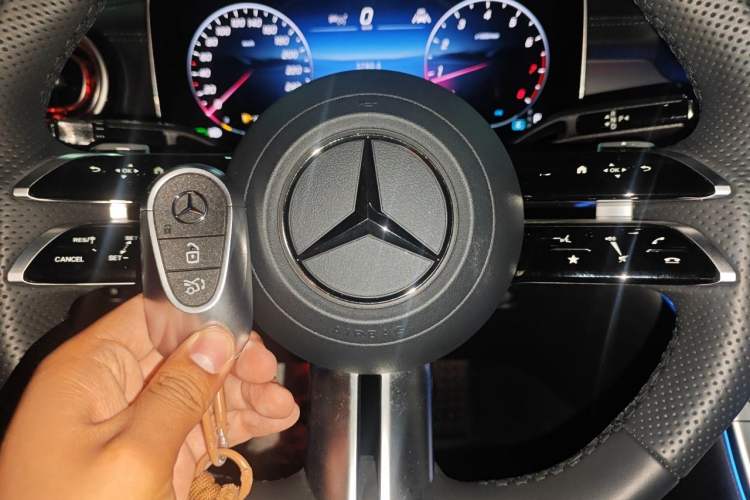 Used Mercedes-Benz CLE 2025 CLE 300 4MATIC Luxury Coupe Vehicle Key
