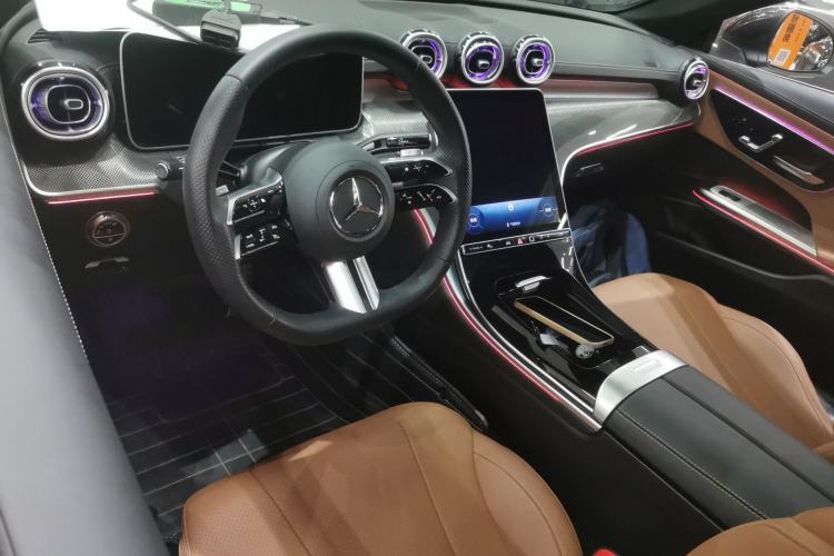 Used Mercedes-Benz CLE 2025 CLE 260 Coupe Center Console