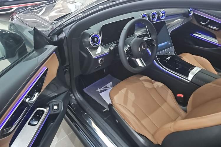 Used Mercedes-Benz CLE 2025 CLE 260 Coupe Driver Seat