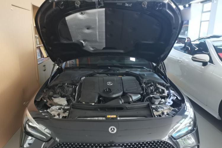 Used Mercedes-Benz CLE 2025 CLE 300 4MATIC Dynamic Coupe Engine Bay