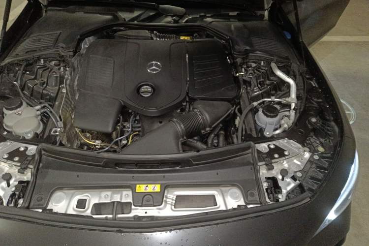 Used Mercedes-Benz CLE 2025 CLE 300 4MATIC Dynamic Coupe Engine Bay Left
