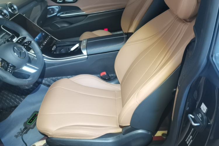 Used Mercedes-Benz CLE 2025 CLE 300 4MATIC Dynamic Coupe Left Front Seat