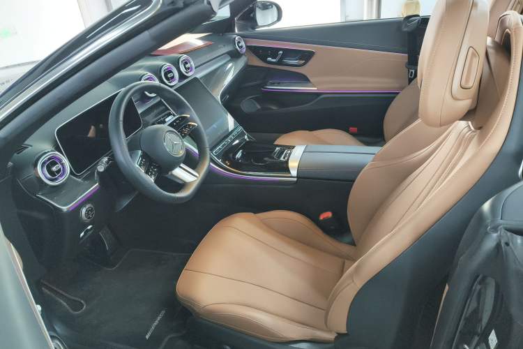 Used Mercedes-Benz CLE 2025 CLE 260 Convertible Coupe Left Front Seat