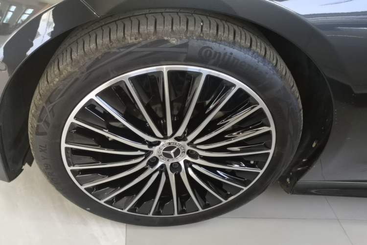 Used Mercedes-Benz CLE 2025 CLE 300 4MATIC Dynamic Coupe Left Front Wheel Hub