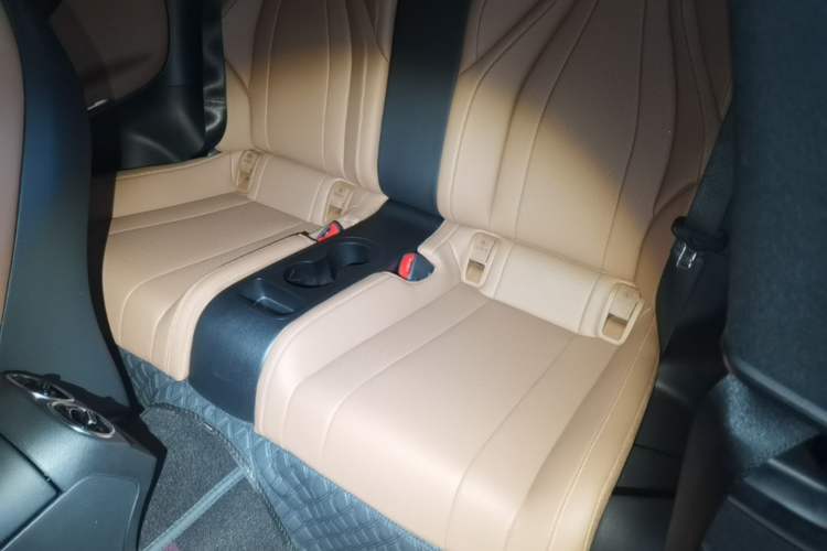 Used Mercedes-Benz CLE 2025 CLE 300 4MATIC Dynamic Coupe Left Rear Seat