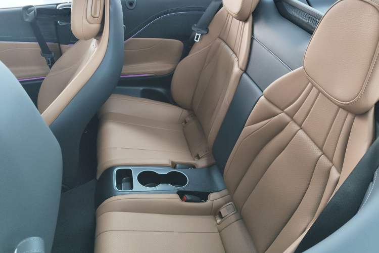 Used Mercedes-Benz CLE 2025 CLE 260 Convertible Coupe Left Rear Seat