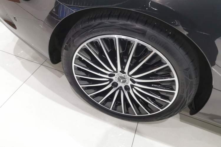 Used Mercedes-Benz CLE 2025 CLE 260 Coupe Right Rear Wheel Hub