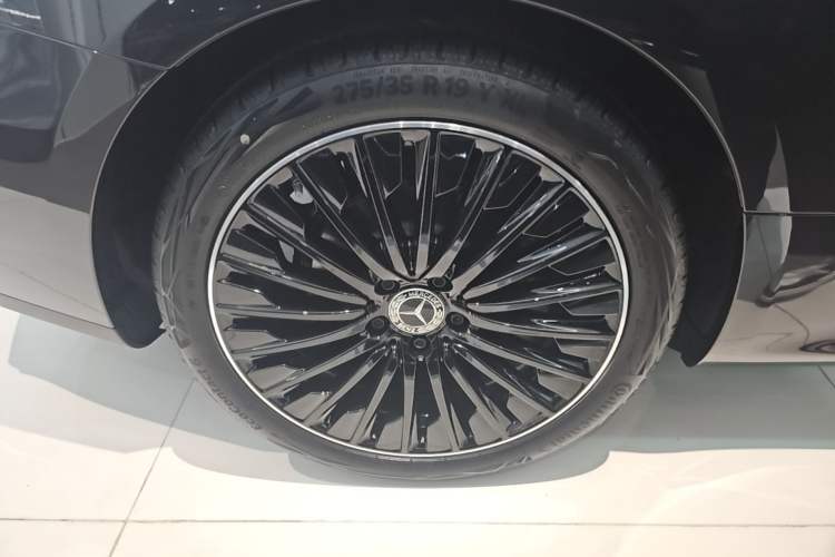 Used Mercedes-Benz CLE 2025 CLE 260 Coupe Right Rear Wheel Hub