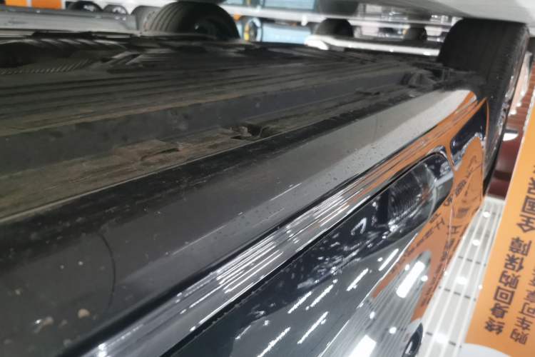 Used Mercedes-Benz CLE 2025 CLE 260 Coupe Right Side Sill