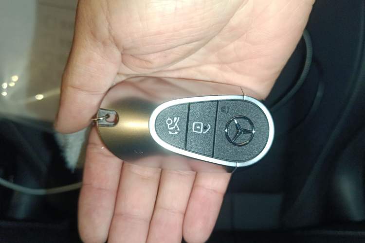 Used Mercedes-Benz CLE 2025 CLE 300 4MATIC Dynamic Coupe Vehicle Key