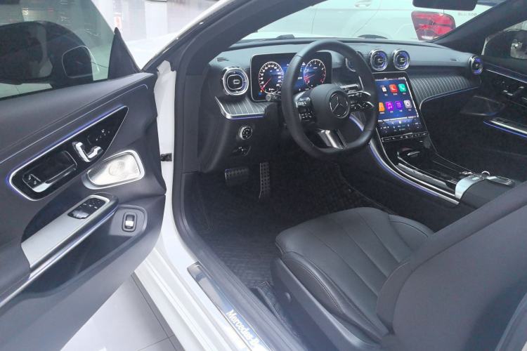 Used Mercedes-Benz CLE 2025 CLE 300 4MATIC Luxury Coupe Driver Seat