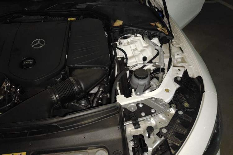 Used Mercedes-Benz CLE 2025 CLE 260 Convertible Coupe Engine Bay Left