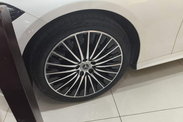 Used Mercedes-Benz CLE 2025 CLE 300 4MATIC Dynamic Coupe Exterior 7