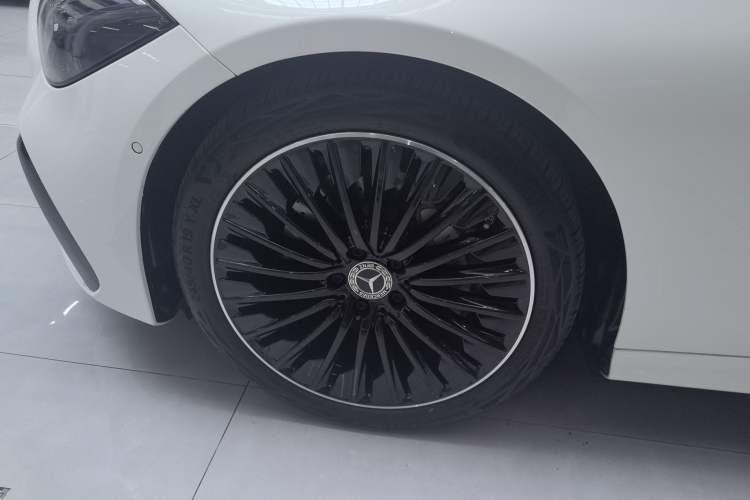 Used Mercedes-Benz CLE 2025 CLE 300 4MATIC Luxury Coupe Left Front Wheel Hub