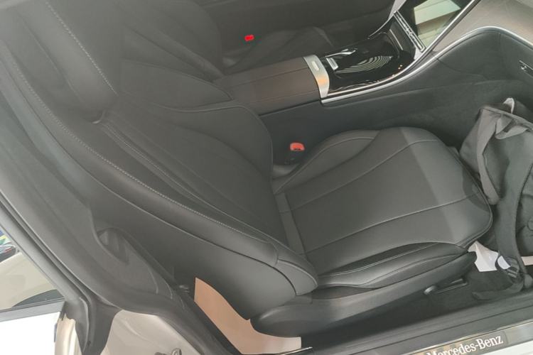 Used Mercedes-Benz CLE 2025 CLE 260 Coupe Right Front Seat
