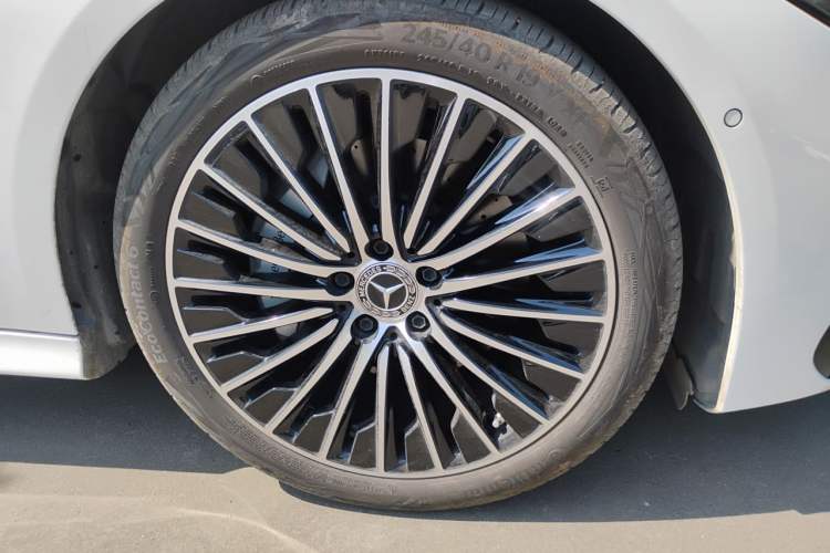 Used Mercedes-Benz CLE 2025 CLE 260 Convertible Coupe Right Front Wheel Hub