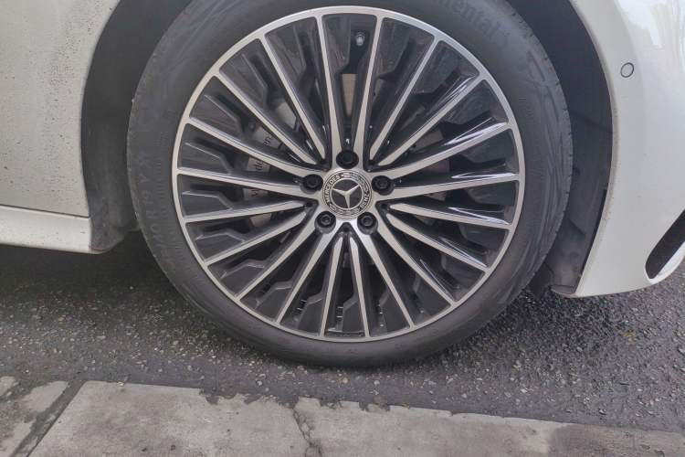 Used Mercedes-Benz CLE 2025 CLE 260 Coupe Right Front Wheel Hub