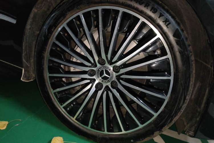 Used Mercedes-Benz CLE 2025 CLE 260 Coupe Right Front Wheel Hub