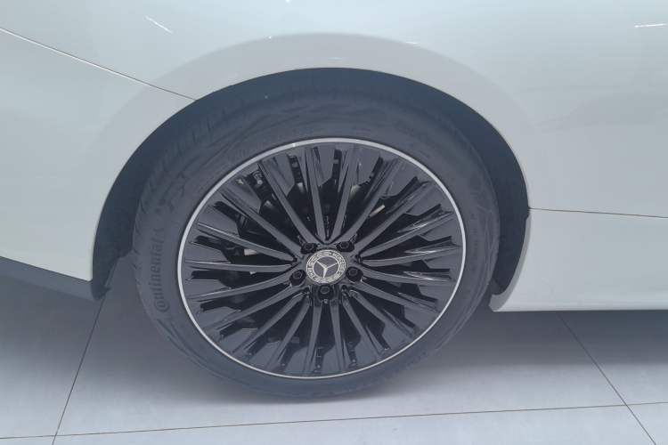Used Mercedes-Benz CLE 2025 CLE 300 4MATIC Luxury Coupe Right Rear Wheel Hub