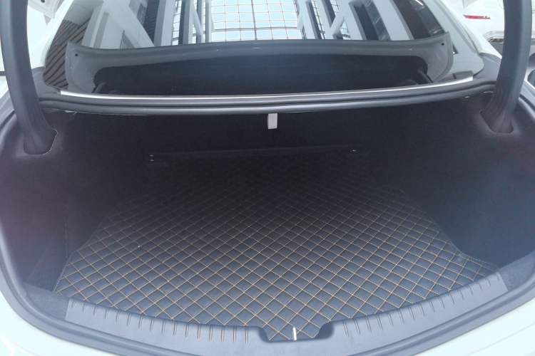 Used Mercedes-Benz CLE 2025 CLE 300 4MATIC Luxury Coupe Trunk