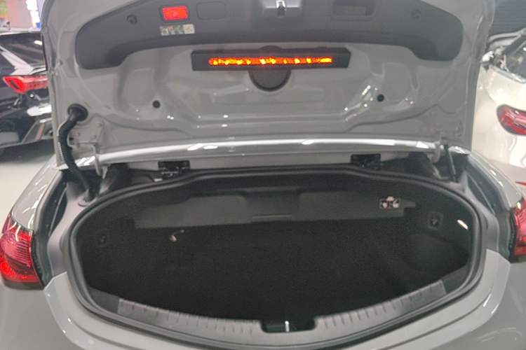 Used Mercedes-Benz CLE 2026 CLE 260 Convertible Coupe Trunk