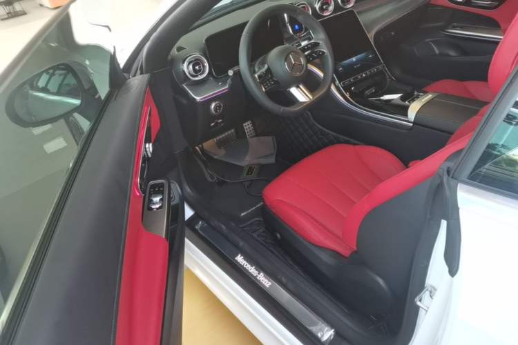 Used Mercedes-Benz CLE 2026 CLE 260 Convertible Coupe Driver Seat