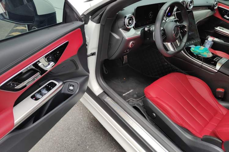 Used Mercedes-Benz CLE 2026 CLE 260 Convertible Coupe Driver Seat