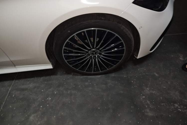 Used Mercedes-Benz CLE 2026 CLE 260 Coupe Right Front Wheel Hub