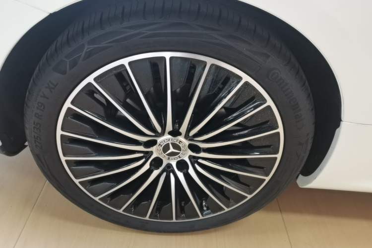 Used Mercedes-Benz CLE 2026 CLE 260 Convertible Coupe Right Rear Wheel Hub