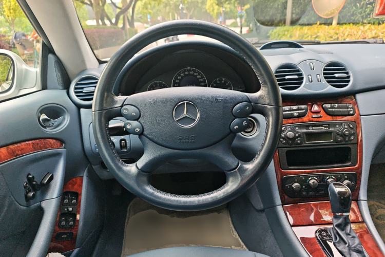 Used Mercedes-Benz CLK-Class 2004 CLK 240 Sports Coupe Steering Wheel