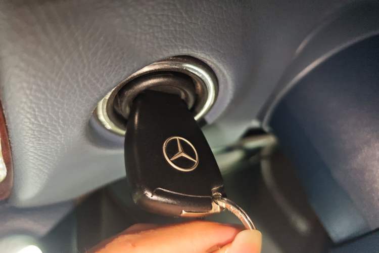 Used Mercedes-Benz CLK-Class 2004 CLK 240 Sports Coupe Vehicle Key