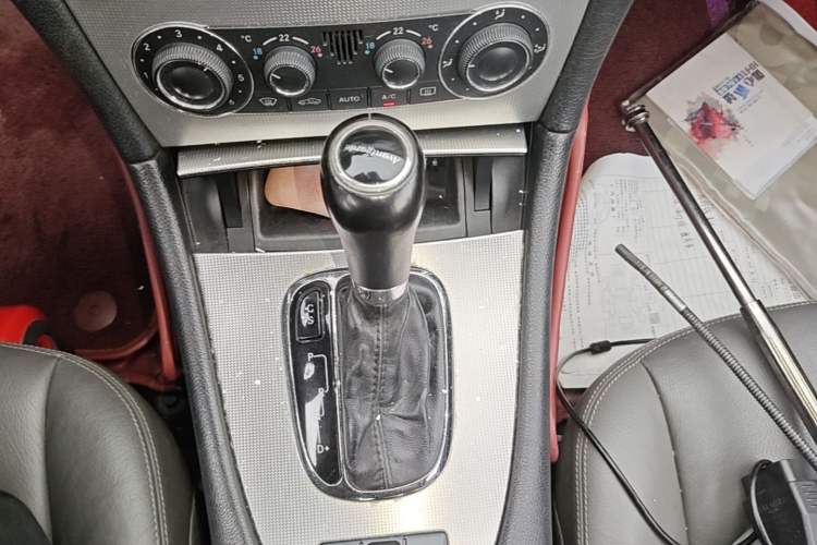 Used Mercedes-Benz CLK-Class 2006 CLK 280 Convertible Sports Car Gear Lever