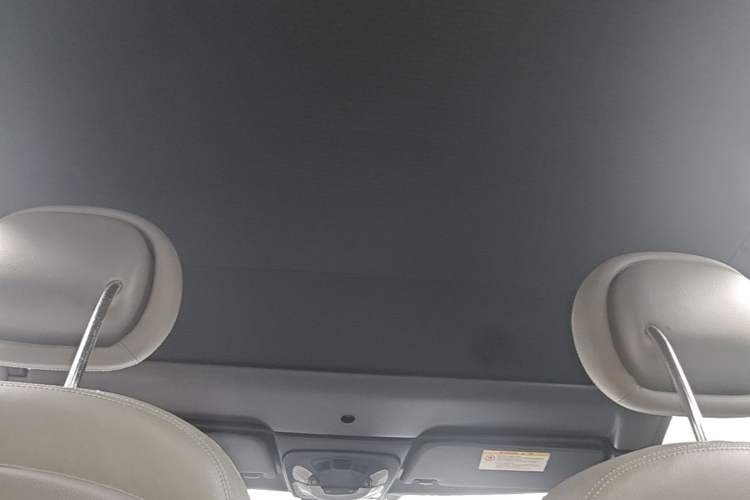 Used Mercedes-Benz CLK-Class 2006 CLK 280 Convertible Sports Car Headliner