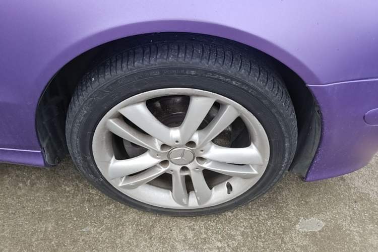 Used Mercedes-Benz CLK-Class 2006 CLK 280 Convertible Sports Car Right Front Wheel Hub