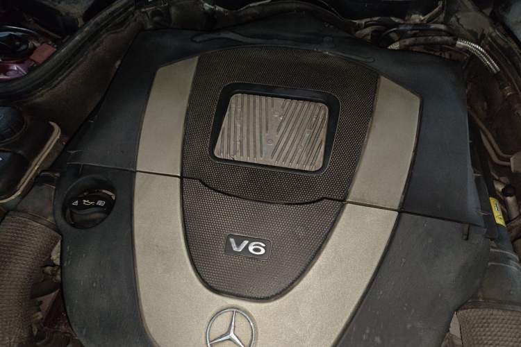 Used Mercedes-Benz CLK-Class 2006 CLK 280 two-door coupe Engine Bay