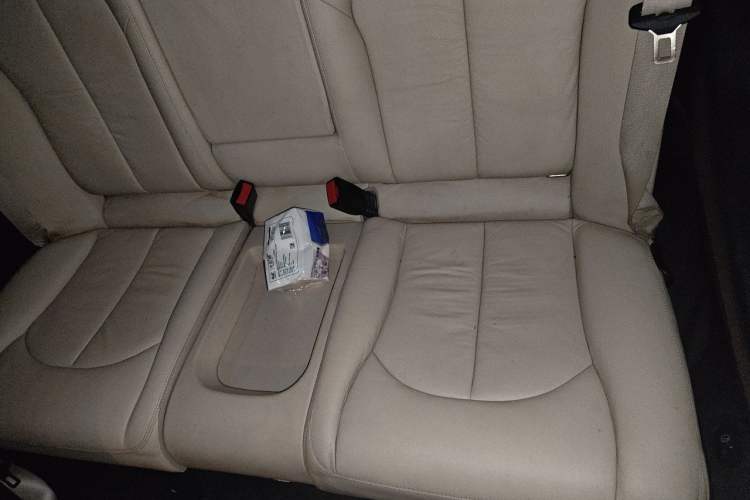 Used Mercedes-Benz CLK-Class 2006 CLK 280 two-door coupe Left Rear Seat