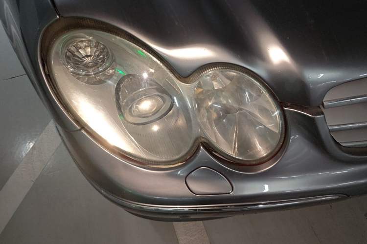 Used Mercedes-Benz CLK-Class 2006 CLK 280 two-door coupe Right Front Headlight