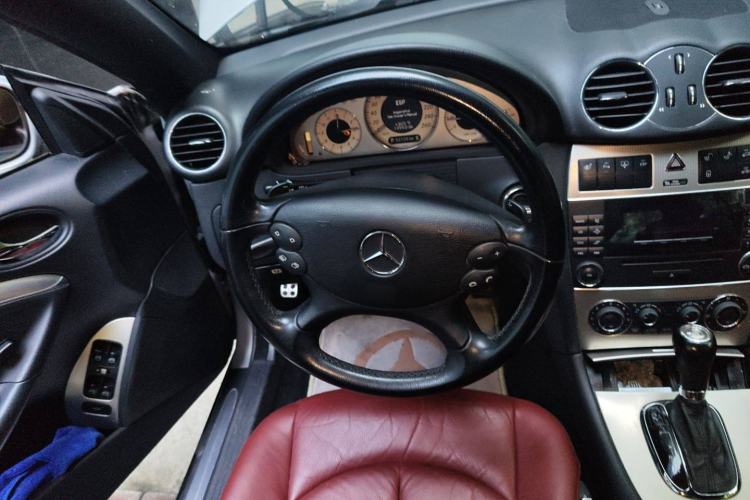 Used Mercedes-Benz CLK-Class 2006 CLK 200K two-door coupe Steering Wheel