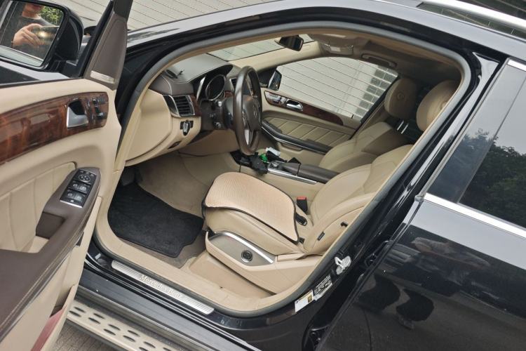 Used Mercedes-Benz CLK-Class  Driver Seat