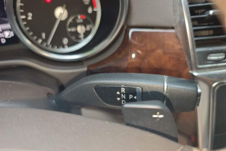 Used Mercedes-Benz CLK-Class  Gear Lever