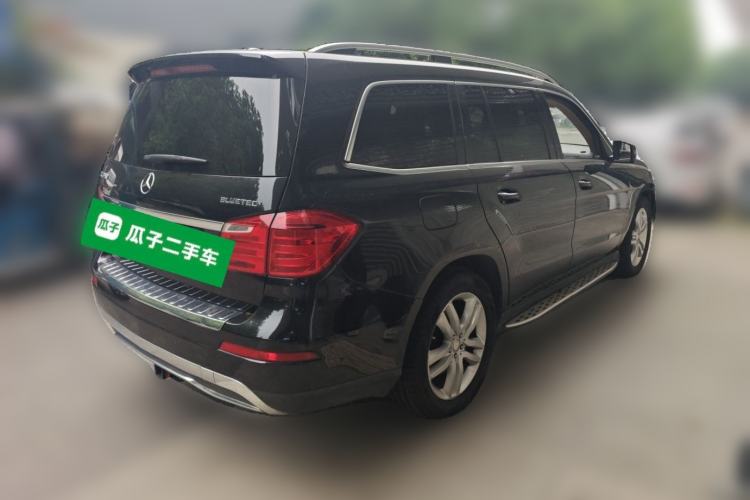 Used Mercedes-Benz CLK-Class  Rear Right 45 Deg