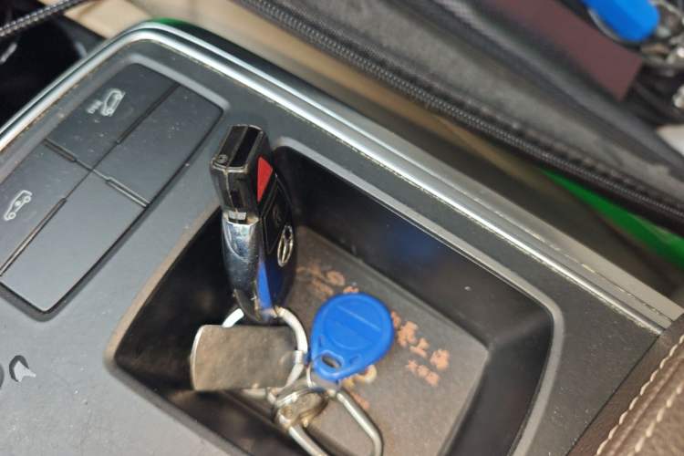Used Mercedes-Benz CLK-Class  Vehicle Key