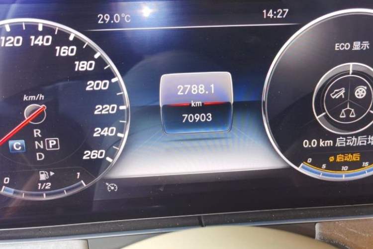 Used Mercedes-Benz CLS 2018 CLS 300 Dynamic Edition Odometer Close Up