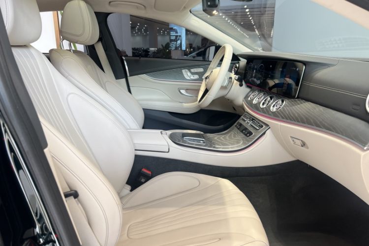 Used Mercedes-Benz CLS 2023 Refreshed CLS 300 Dynamic Edition Interior 10