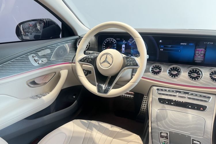 Used Mercedes-Benz CLS 2023 Refreshed CLS 300 Dynamic Edition Interior 3