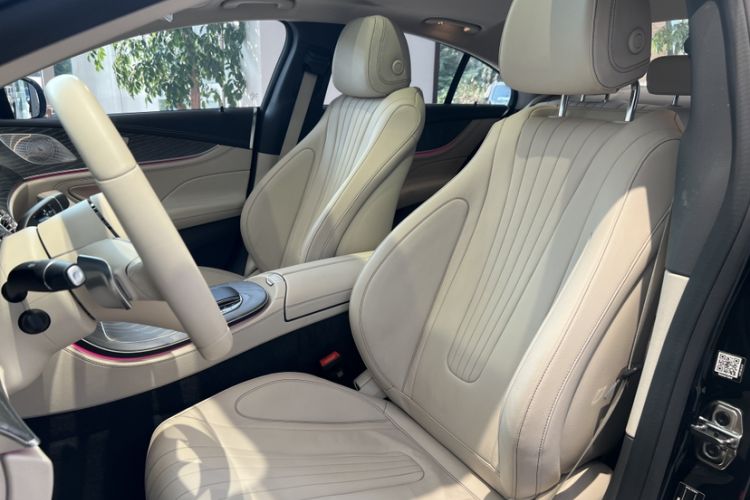 Used Mercedes-Benz CLS 2023 Refreshed CLS 300 Dynamic Edition Interior 5