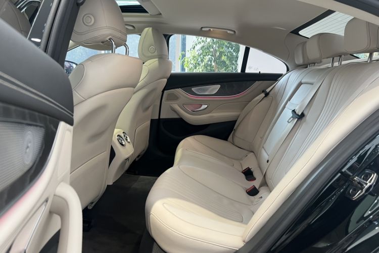 Used Mercedes-Benz CLS 2023 Refreshed CLS 300 Dynamic Edition Interior 7
