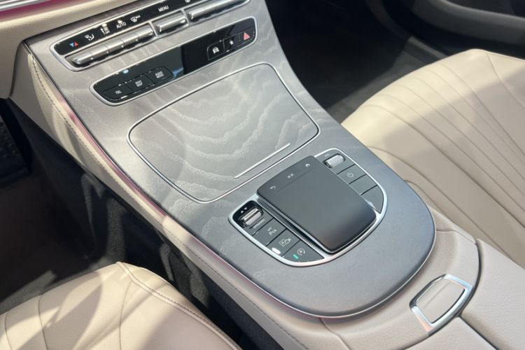 Used Mercedes-Benz CLS 2023 Refreshed CLS 300 Dynamic Edition Interior 9